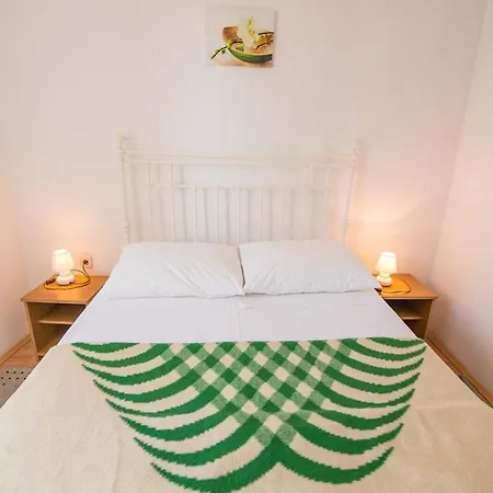 Πανσιόν Andjelka B4-blue 3*